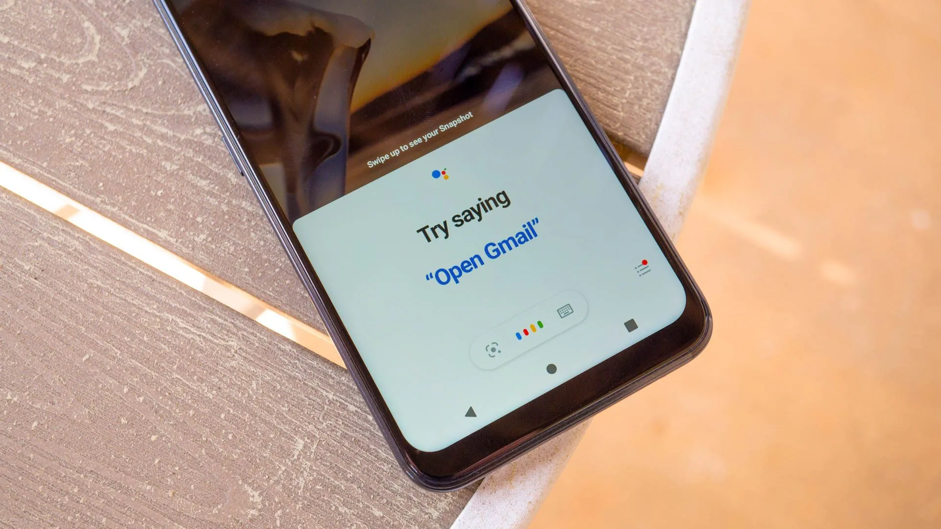 Biểu tượng trợ lý ảo Google Assistant trên điện thoại.