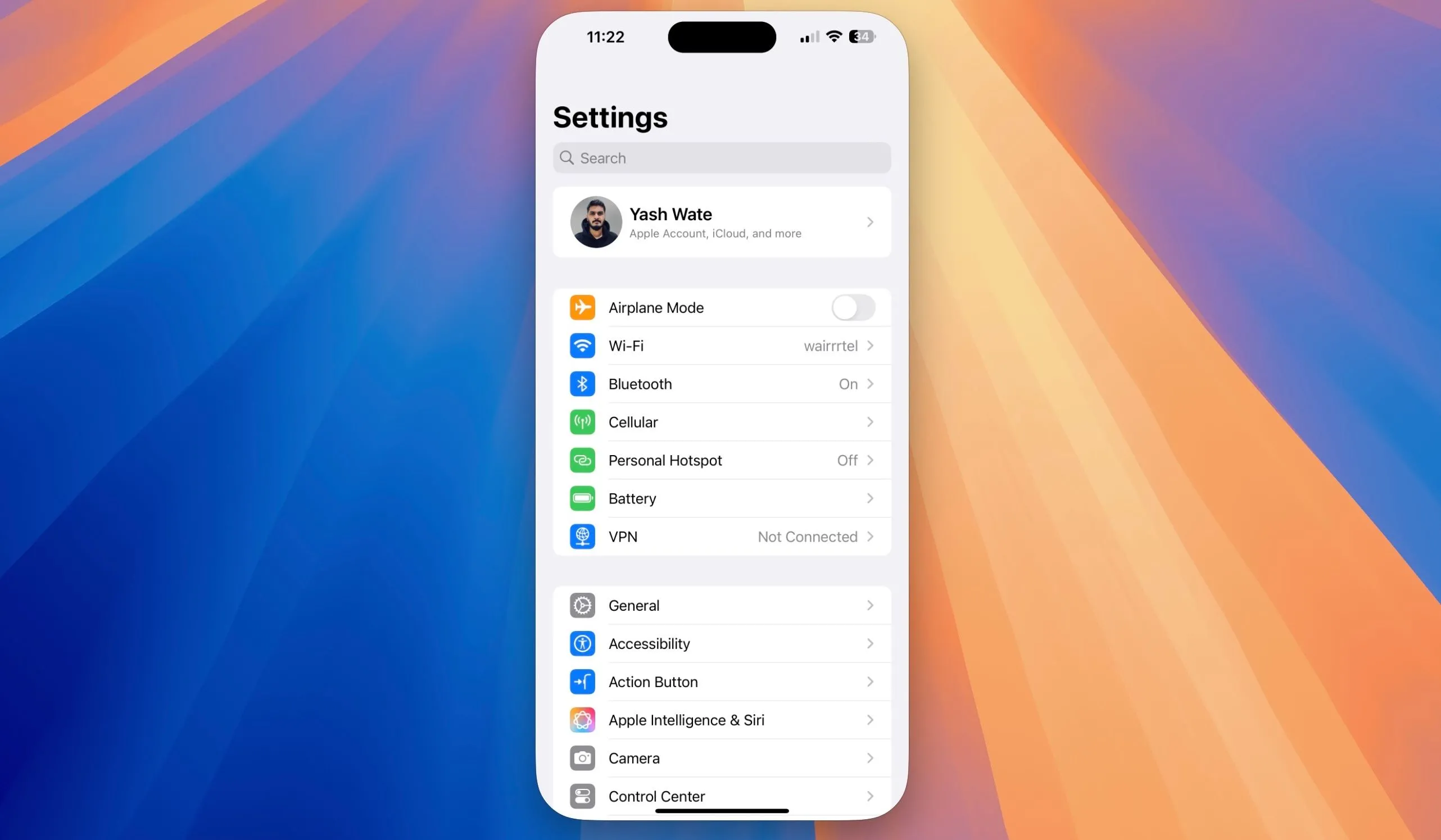 Giao diện iPhone được hiển thị và điều khiển trên màn hình máy Mac, tính năng Phản chiếu iPhone (iPhone Mirroring) mới.