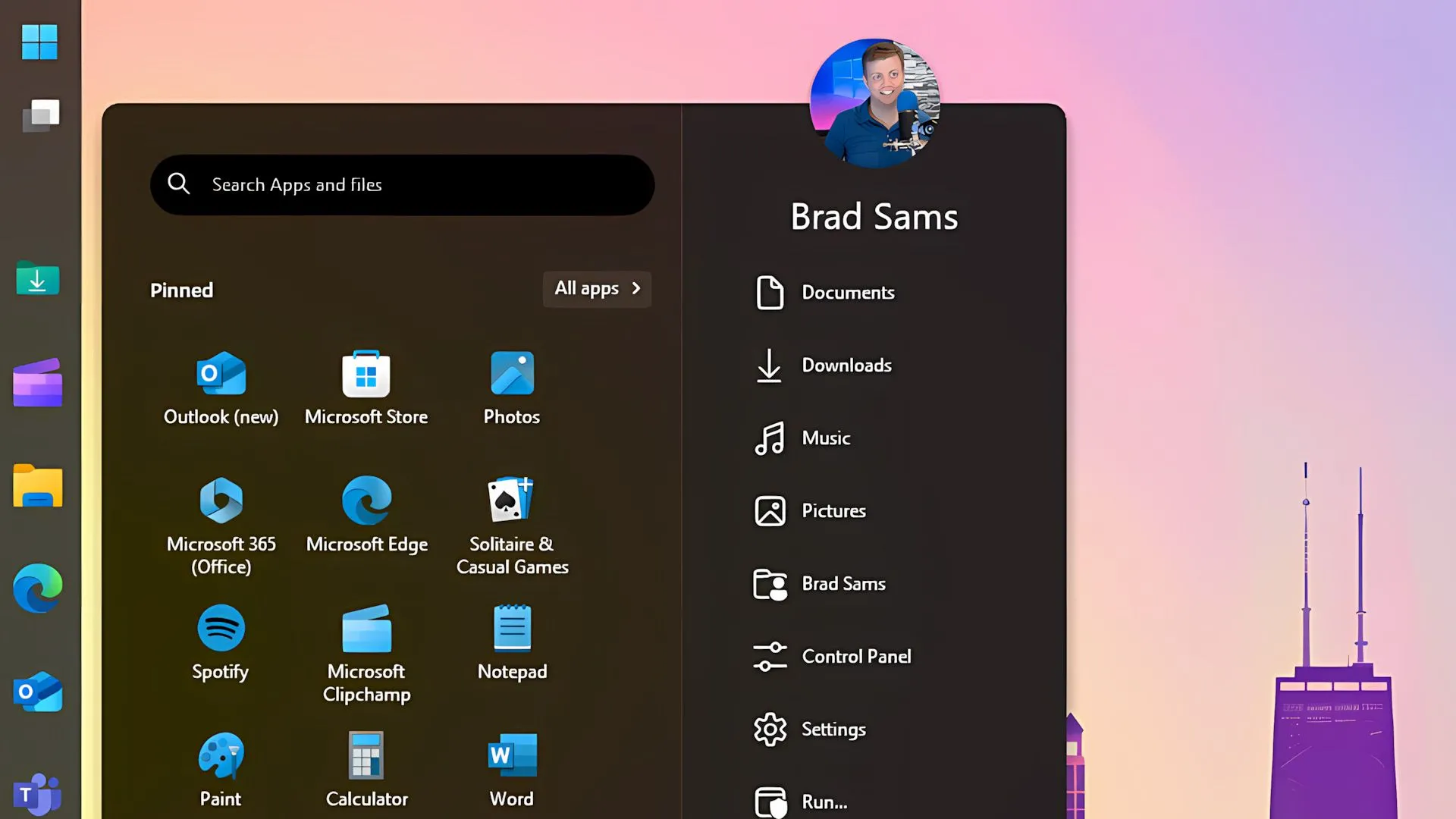 Giao diện thanh tác vụ (Taskbar) dọc của Start11 trên Windows 11, cho phép tùy chỉnh cá nhân hóa.