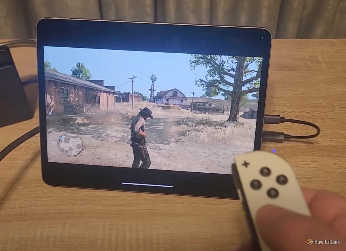 iPad hoạt động như một màn hình USB cho Nintendo Switch.