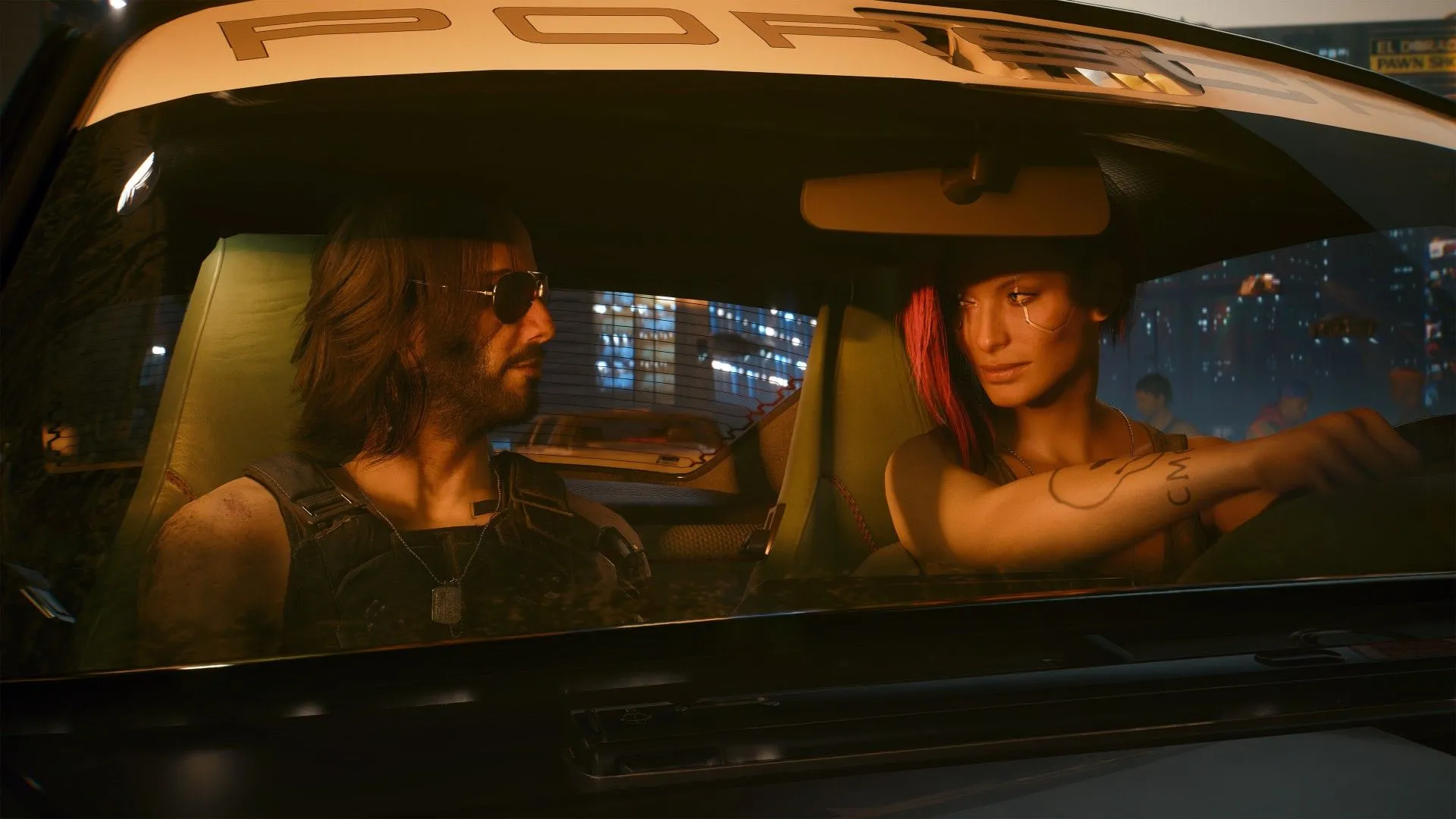 Johnny Silverhand và V trong xe Porsche ở Cyberpunk 2077, thể hiện sự tương tác nhân vật.