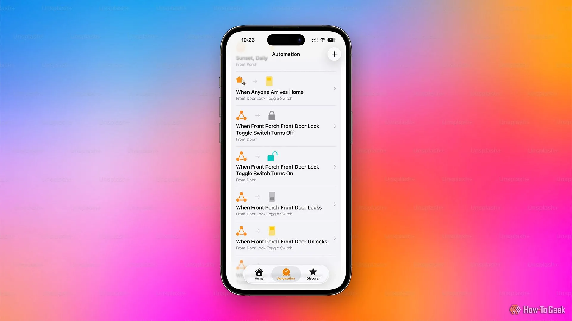 Màn hình ứng dụng Apple HomeKit hiển thị các tự động hóa được thiết lập để tự động mở khóa cửa khi người dùng về nhà.