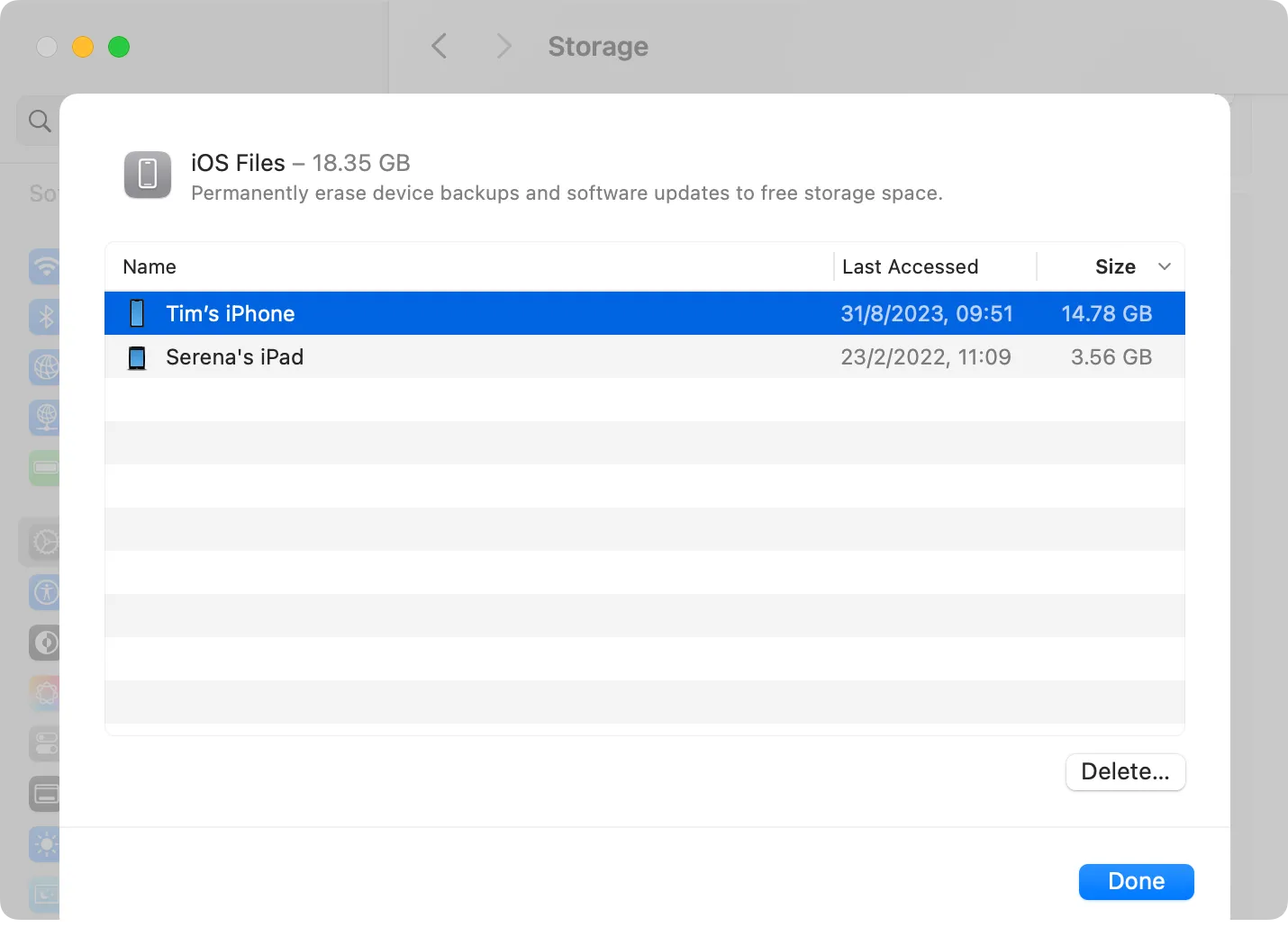 Mục iOS Files trong Cài đặt Hệ thống macOS hiển thị các bản sao lưu thiết bị cũ.