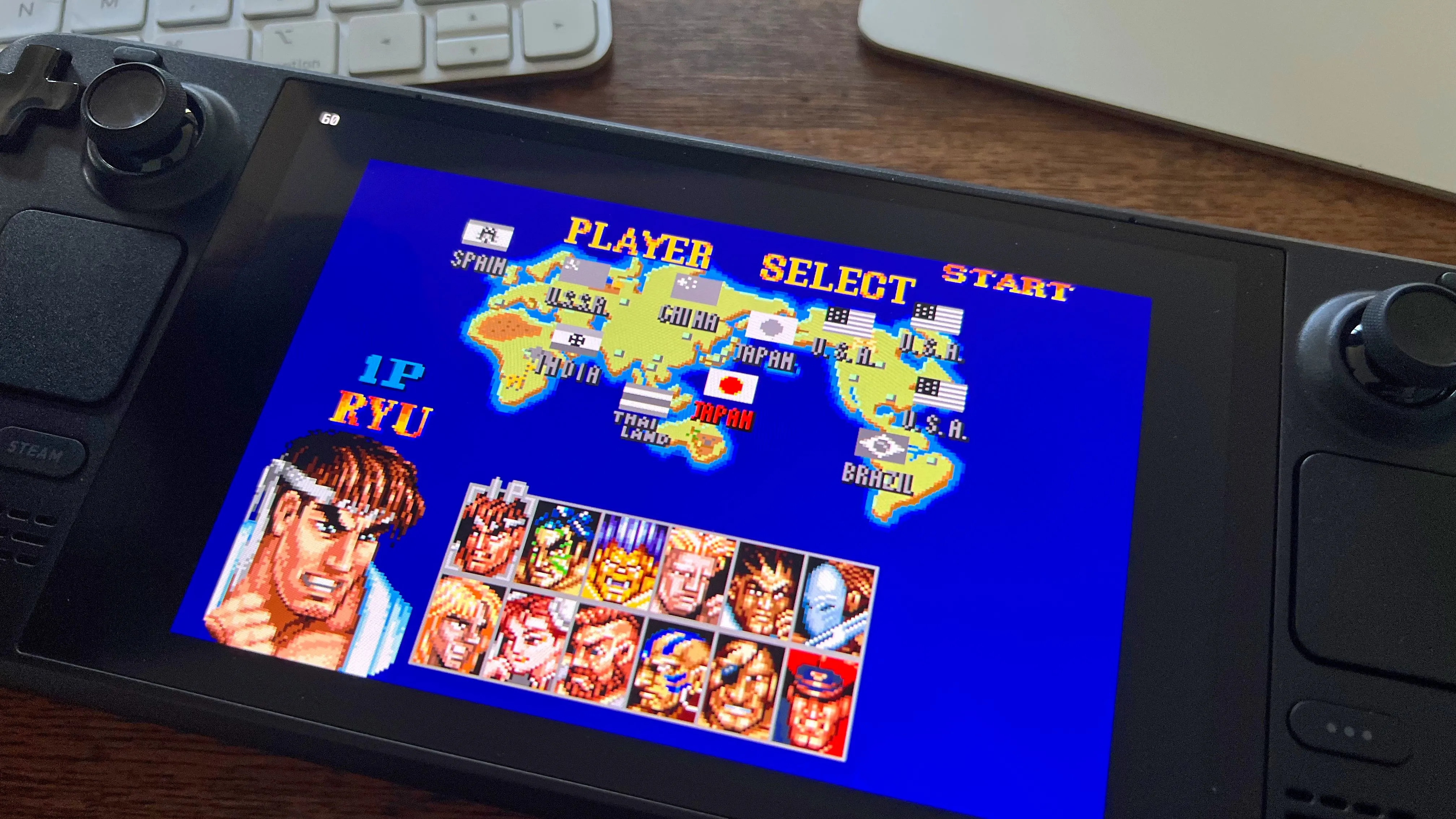 Steam Deck đang chạy game Super Street Fighter II Turbo, cho thấy khả năng giả lập mạnh mẽ của thiết bị.