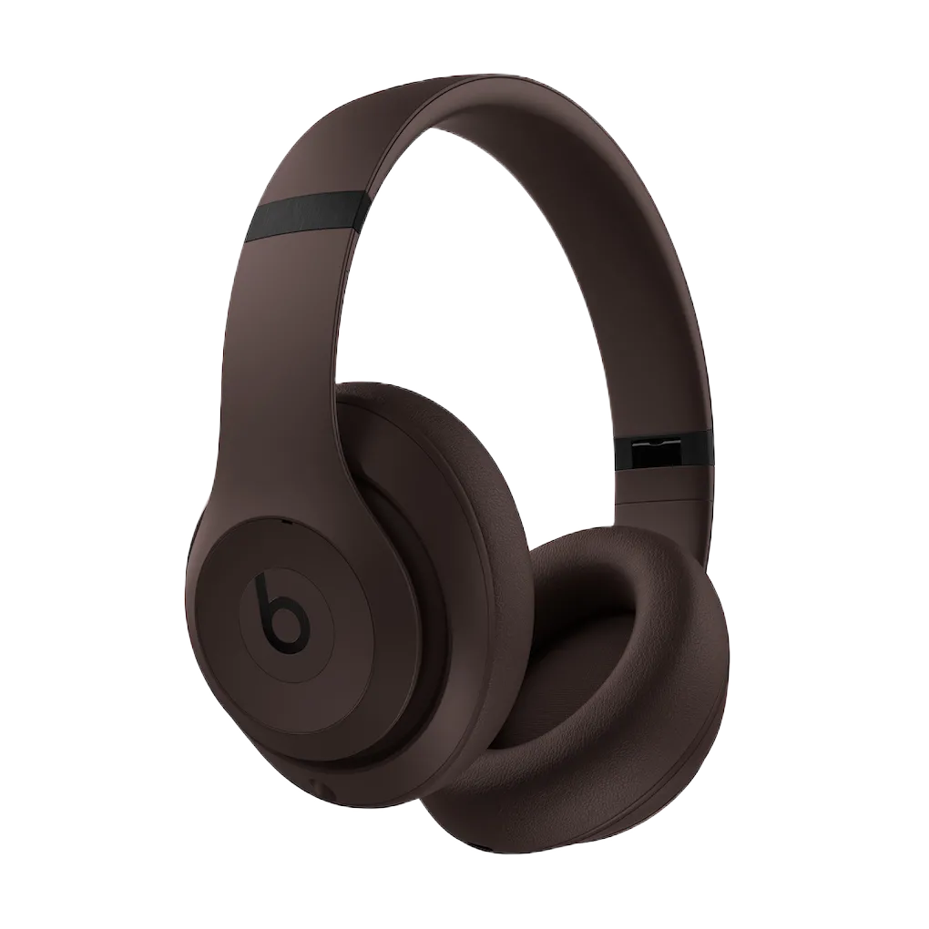 Tai nghe không dây Beats Studio Pro màu đen với thiết kế sang trọng.