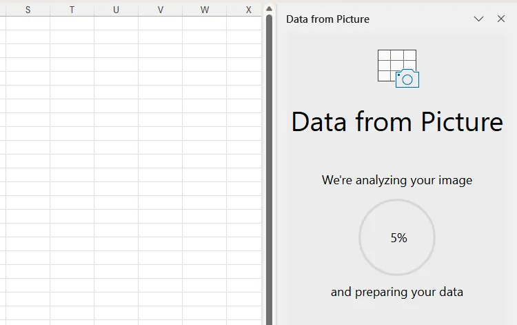 Thanh bên Data From Picture (Dữ liệu từ ảnh) trong Excel hiển thị quá trình phân tích dữ liệu từ hình ảnh