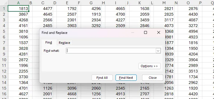 Bảng tính Excel với các số ngẫu nhiên, hộp thoại Tìm và Thay thế đã mở