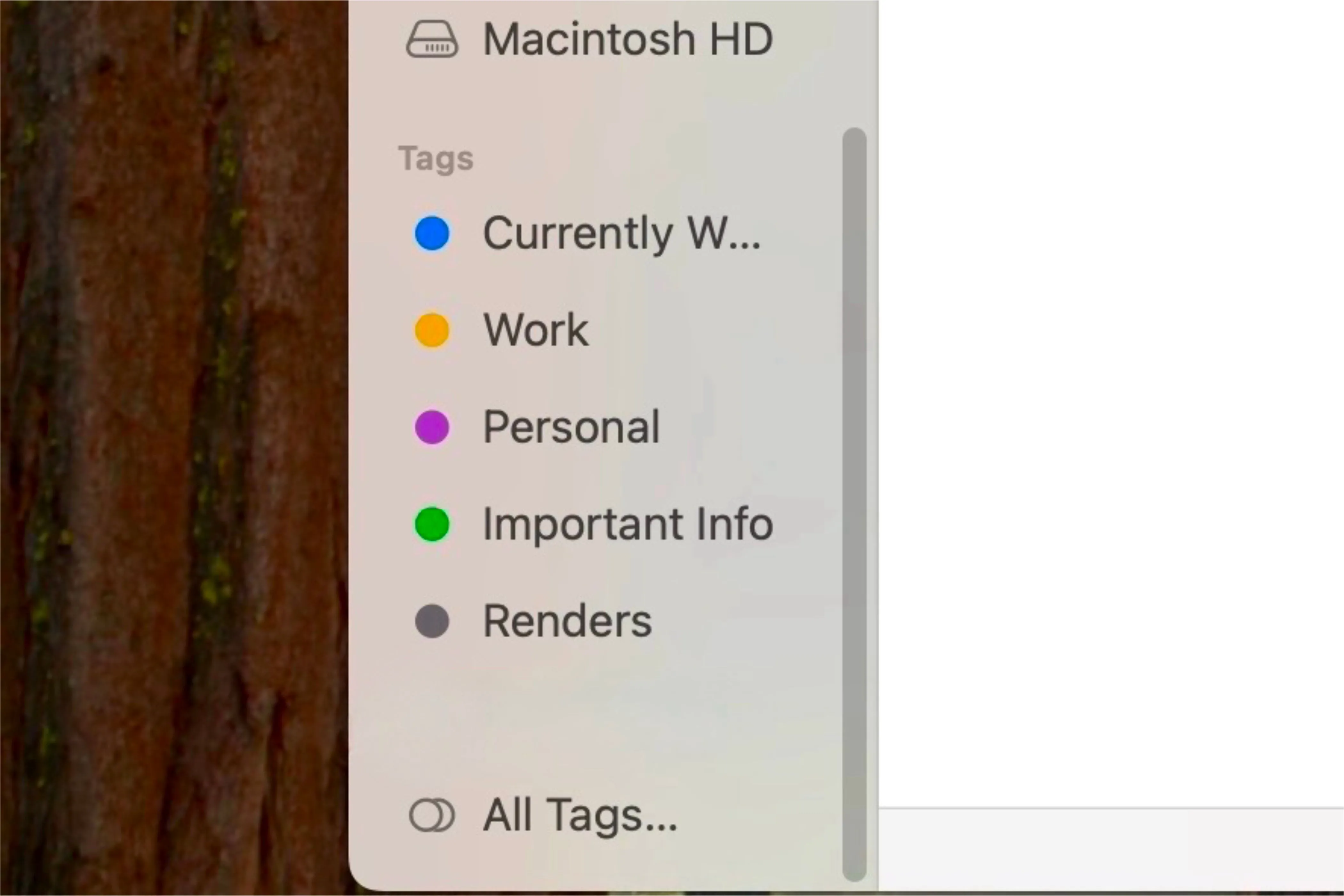 Các Thẻ (Tags) màu sắc hiển thị trong thanh bên của ứng dụng Finder trên Mac, hỗ trợ sắp xếp và tìm kiếm file nhanh chóng.
