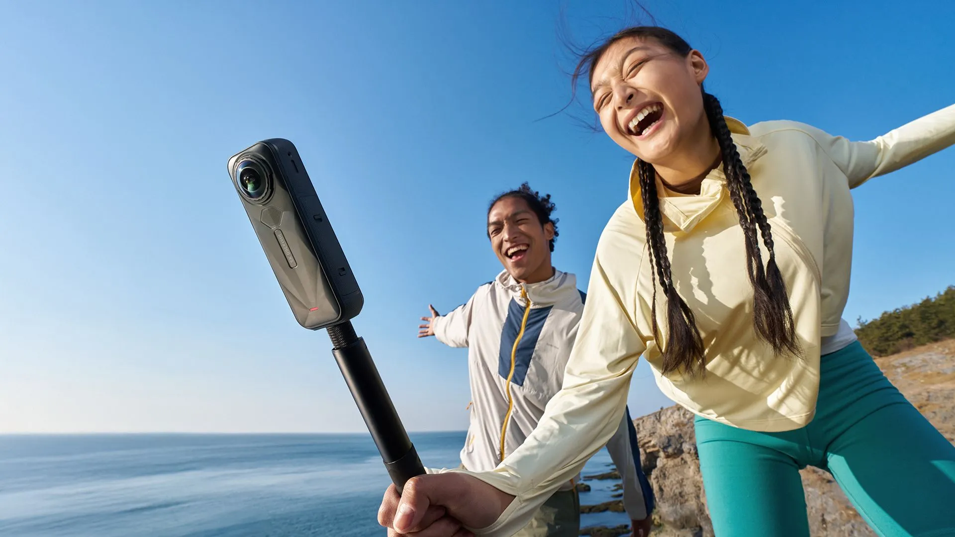 Camera hành động Insta360 X5 với thiết kế bền bỉ, sẵn sàng cho các trải nghiệm ghi hình thể thao mạo hiểm