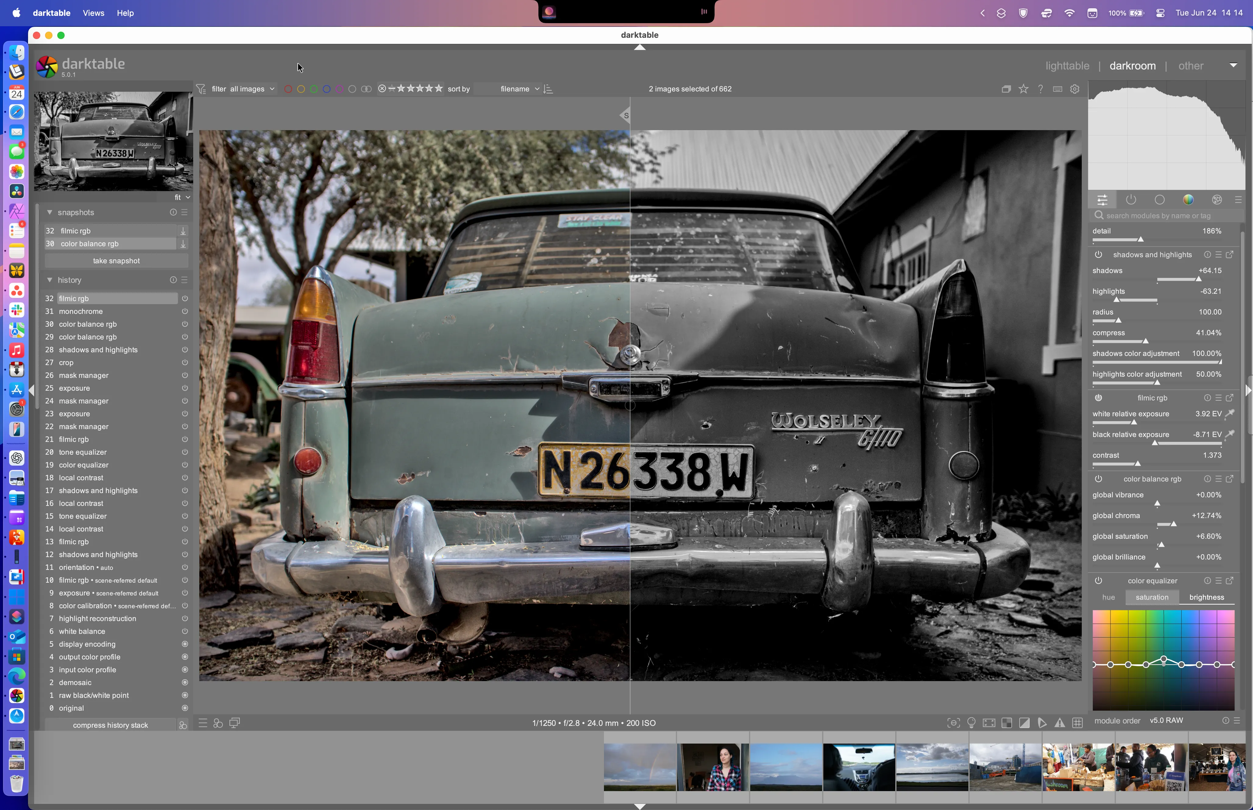 darktable sử dụng ảnh chụp nhanh (snapshots) để xem trước thay đổi
