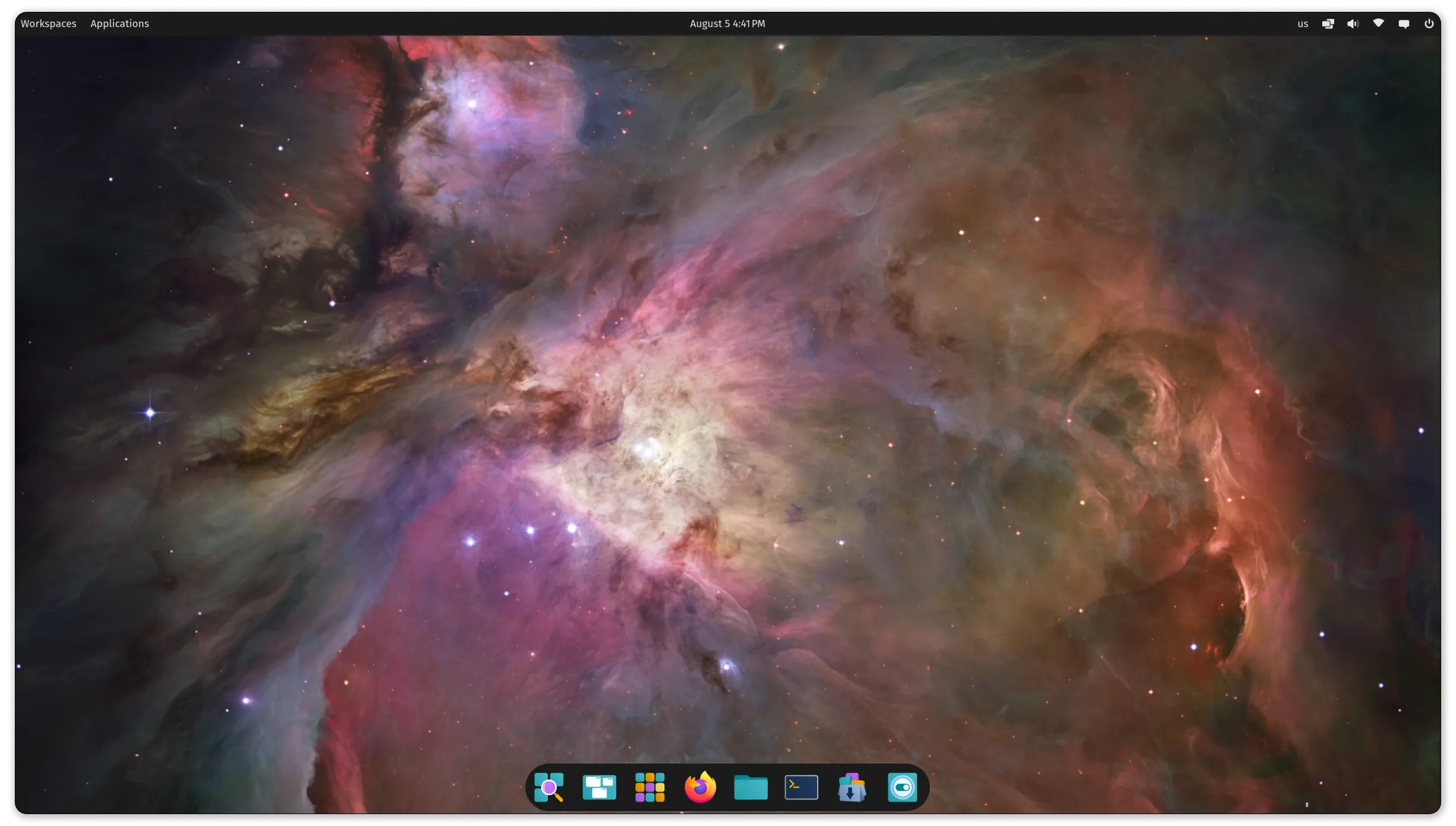 Giao diện desktop Cosmic của Pop!_OS, nổi bật với thiết kế hiện đại và các tính năng tối ưu cho người dùng công nghệ