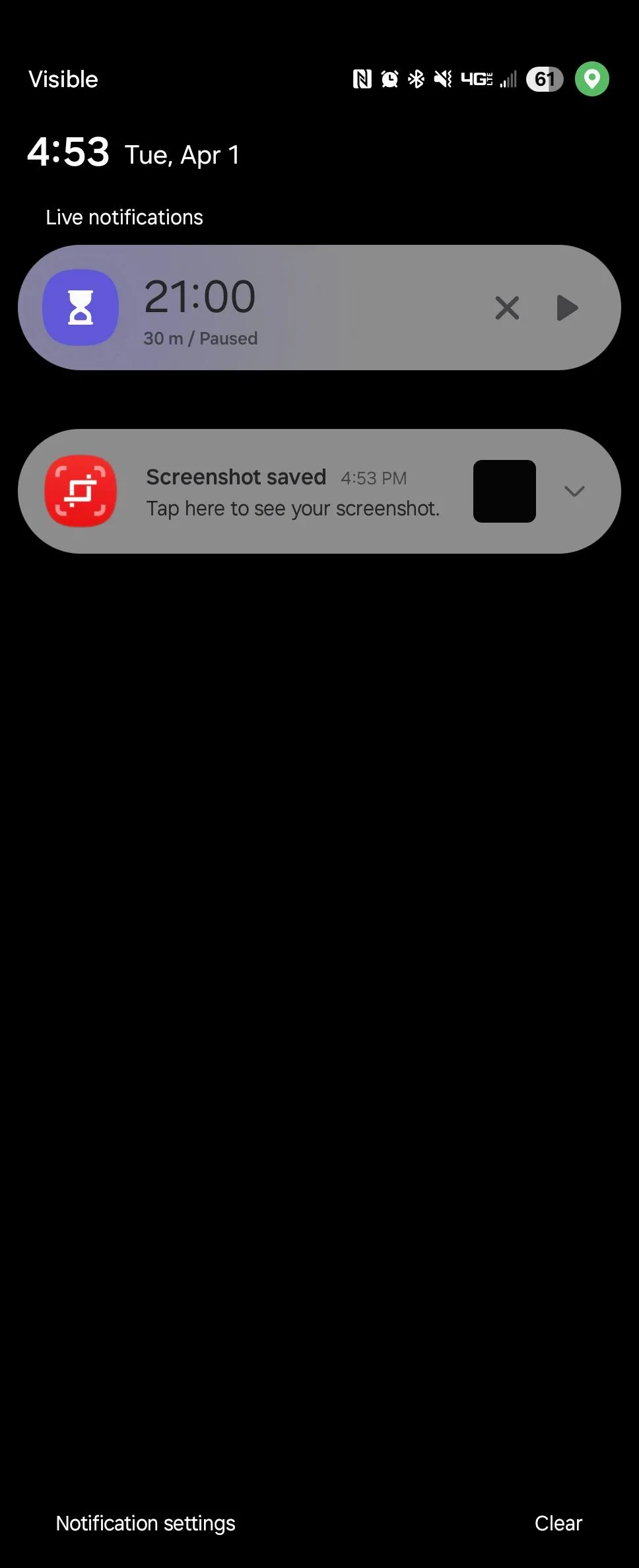 Giao diện thông báo trên Samsung Galaxy Z Fold 6 với One UI 7, hiển thị các cảnh báo một cách rõ ràng và khoa học