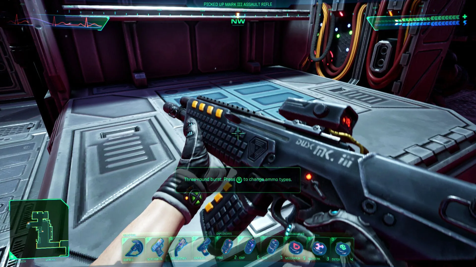 Hình ảnh gameplay từ phiên bản làm lại System Shock (2023), thể hiện góc nhìn thứ nhất trong môi trường khoa học viễn tưởng