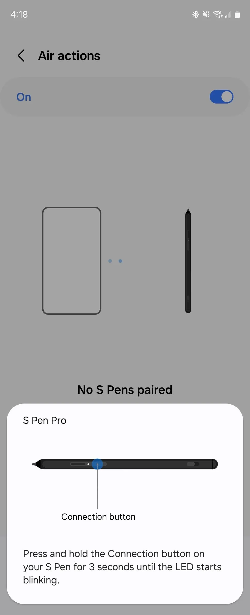 Màn hình Galaxy Z Fold 6 đang quét tìm kiếm bút S Pen Pro để kích hoạt tính năng