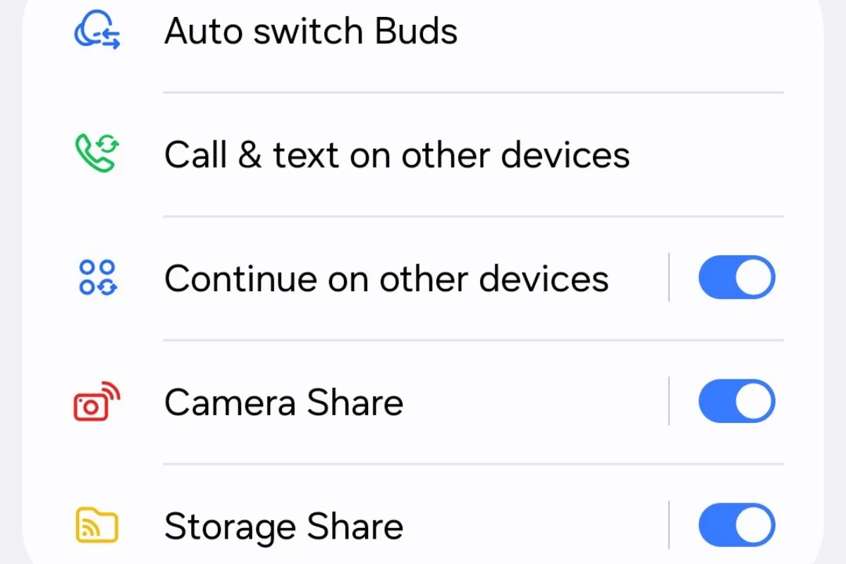 Menu &quot;Thiết bị được kết nối&quot; trên điện thoại Samsung Galaxy S25, hiển thị các tính năng như Quick Share, Music Share và Link to Windows.