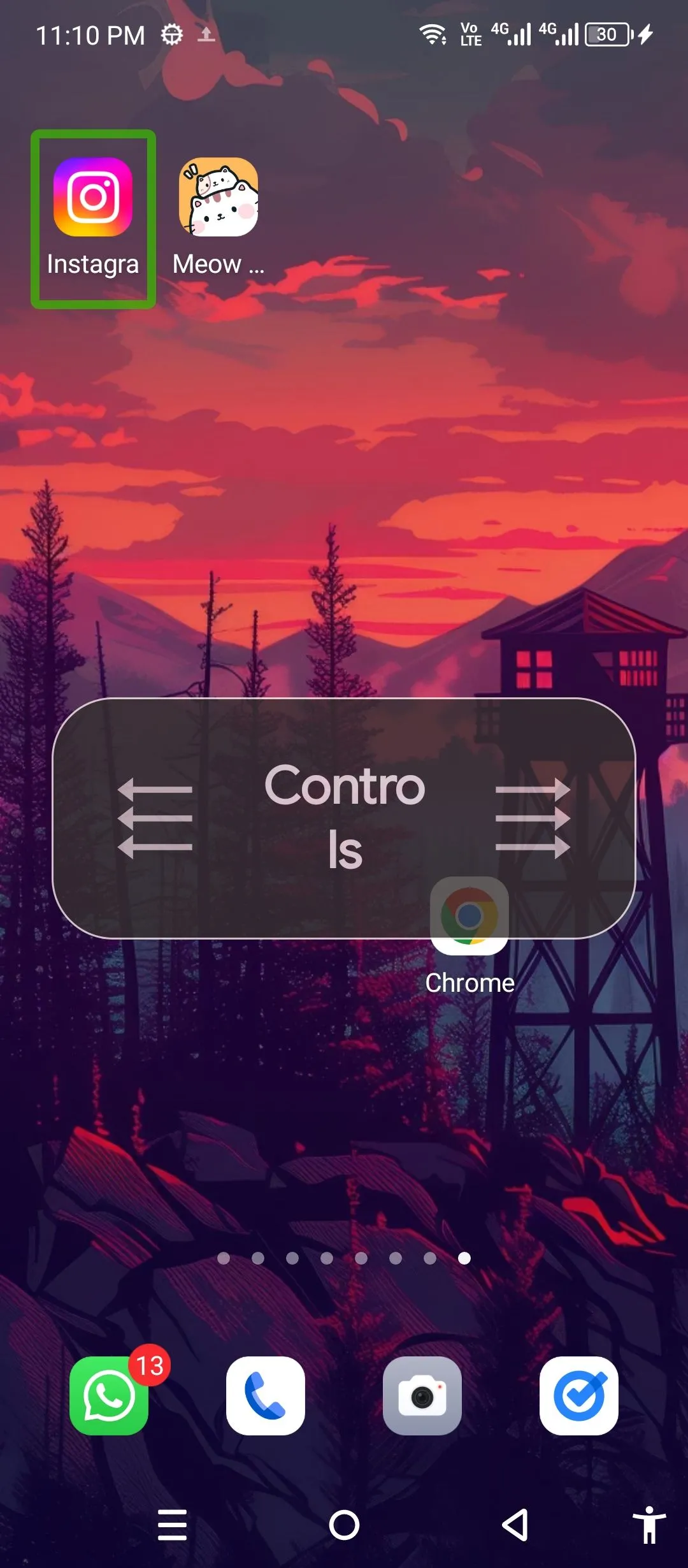 Mở Chrome bằng cách chuyển sang chế độ Controls trong TalkBack để điều hướng.