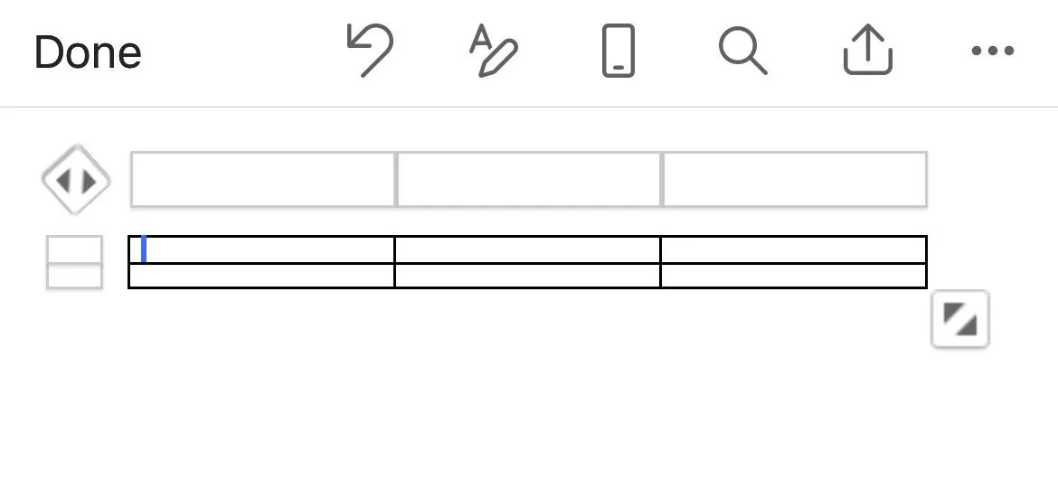 Một bảng đã được tạo và chèn vào tài liệu trong ứng dụng Microsoft Word mobile