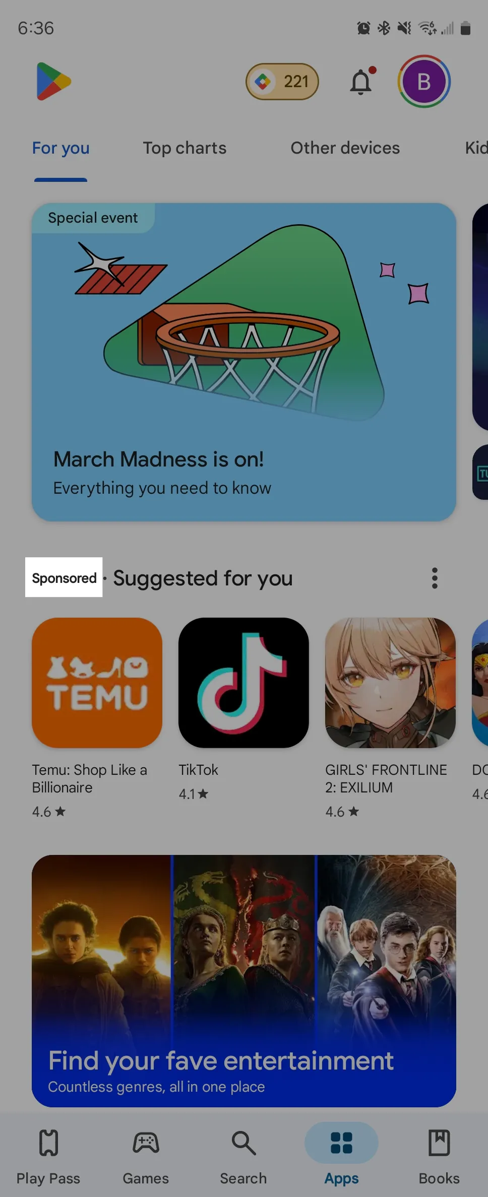 Một lưới các tựa game được tài trợ trên Google Play Store, cho thấy cách các nhà phát triển trả tiền để quảng bá trò chơi của họ.