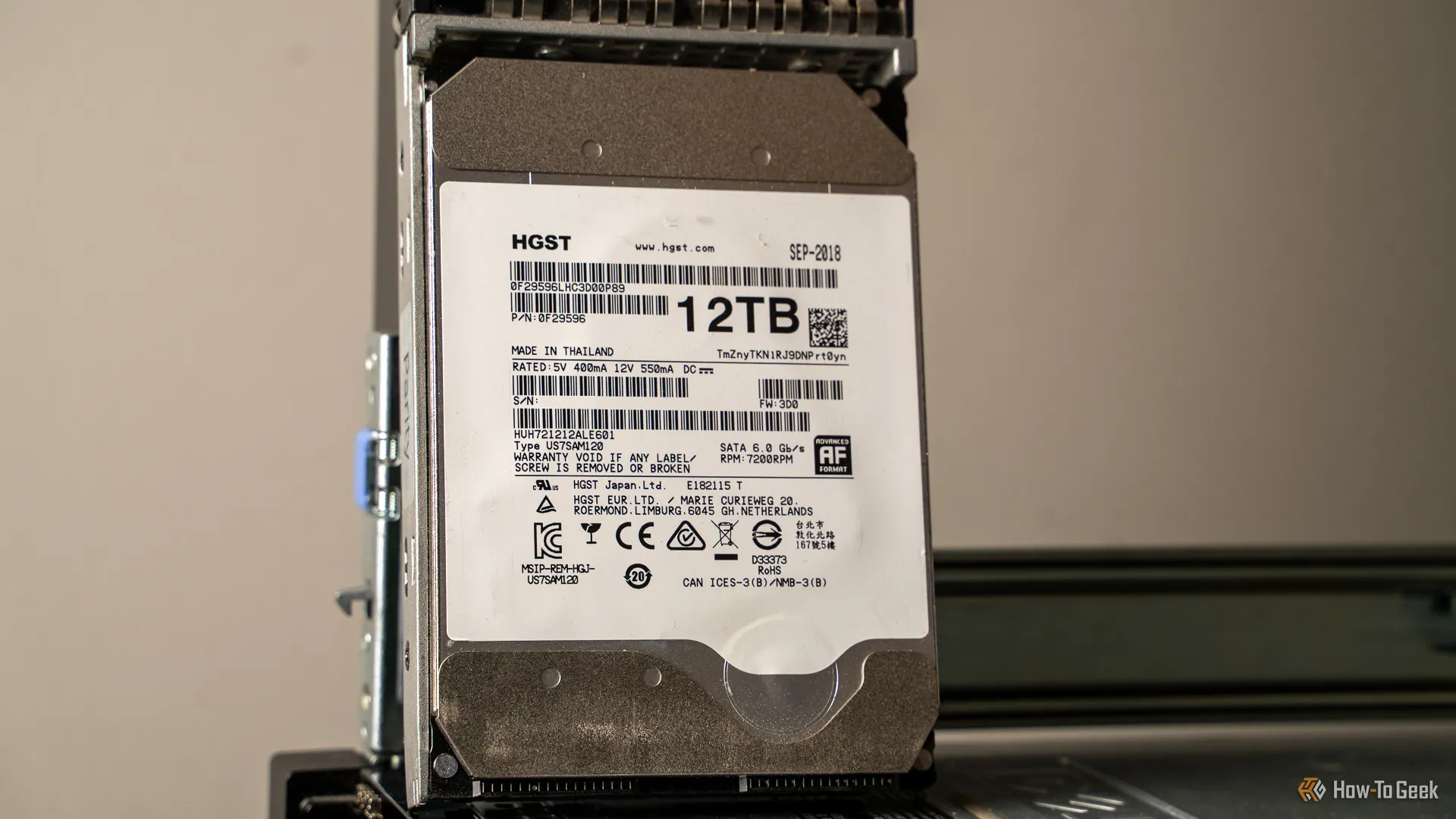 Ổ cứng HGST 12TB Helium recertified, thể hiện khả năng linh hoạt kết hợp các ổ đĩa đa dạng kích cỡ trong hệ thống Unraid