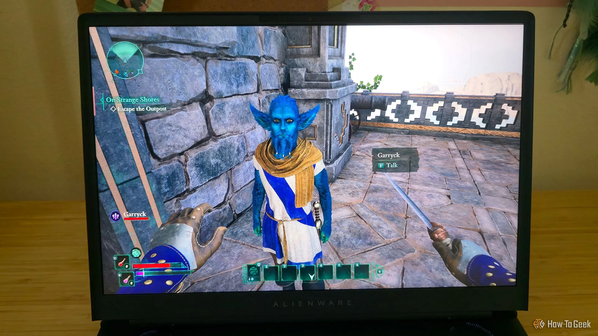 Trải nghiệm game Avowed sống động trên màn hình QHD+ của Alienware Area-51