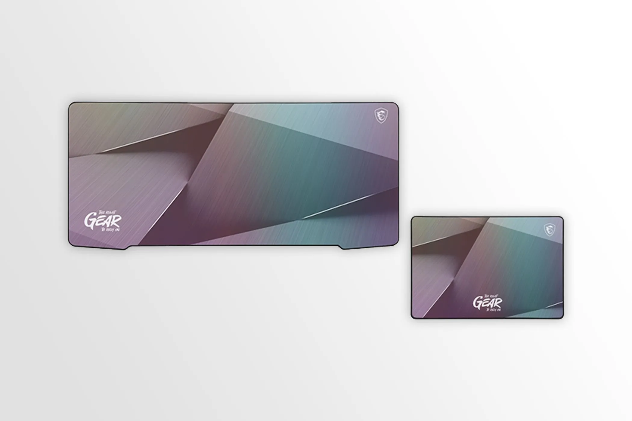 Mousepad vải MSI Agility với bề mặt Gleam Cloth đặc biệt, đối lập với độ cứng của bàn di chuột kính.
