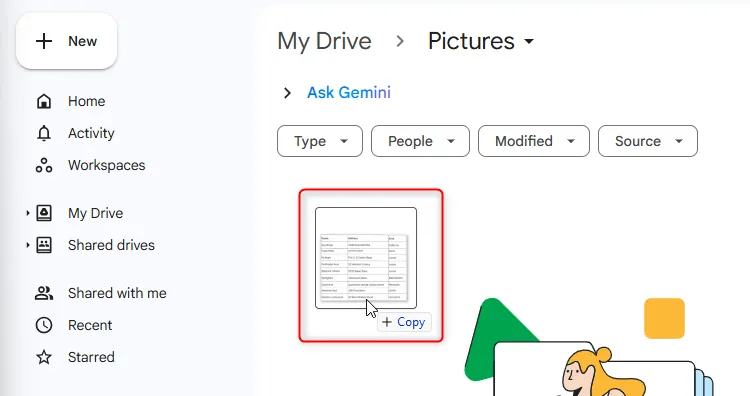Giao diện Google Drive đang thực hiện kéo và thả tệp ảnh từ máy tính vào thư mục.