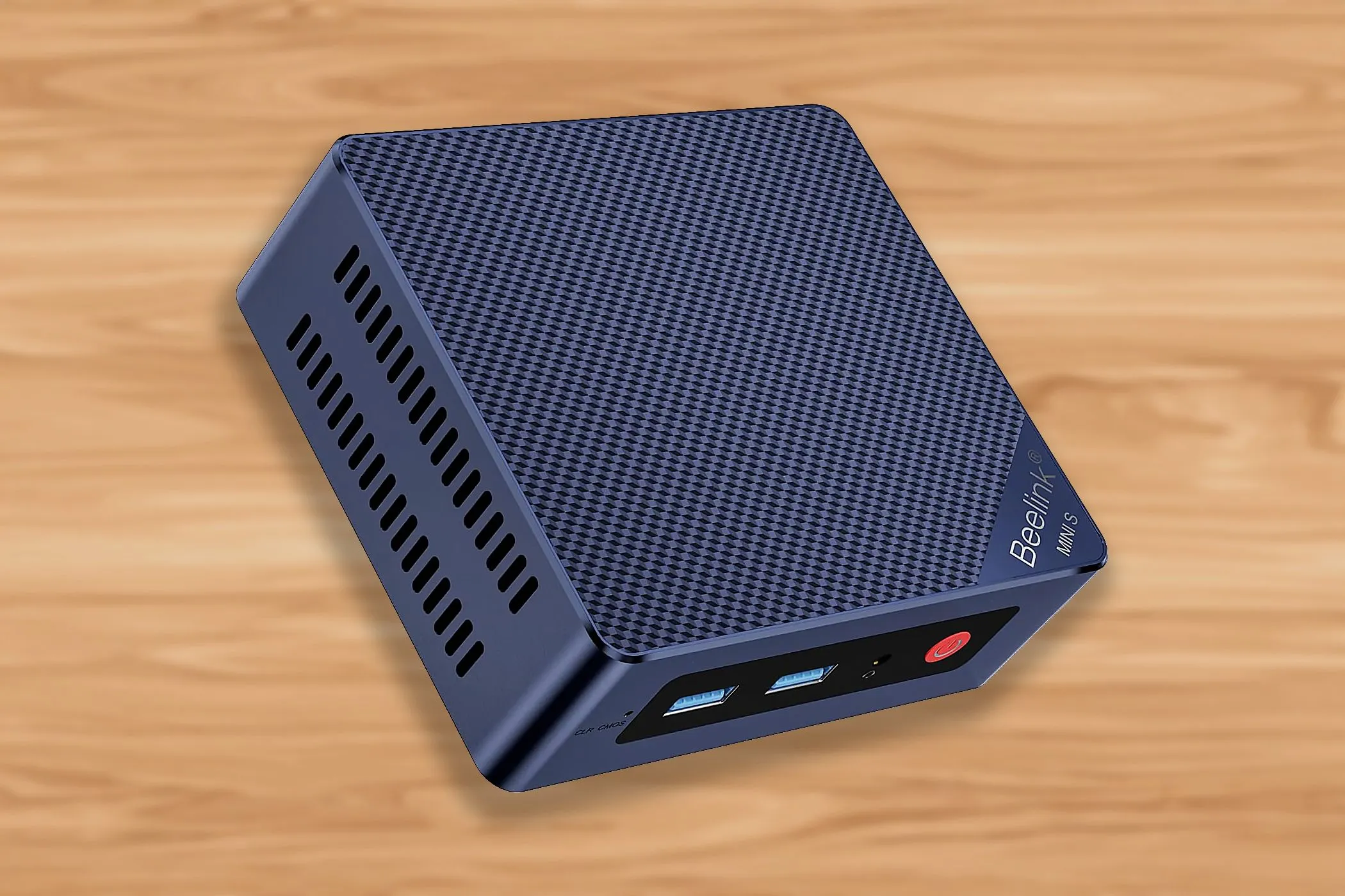 Máy tính Mini PC Beelink S13 nổi bật trên nền gỗ, tượng trưng cho nền tảng linh hoạt cho Home Assistant.