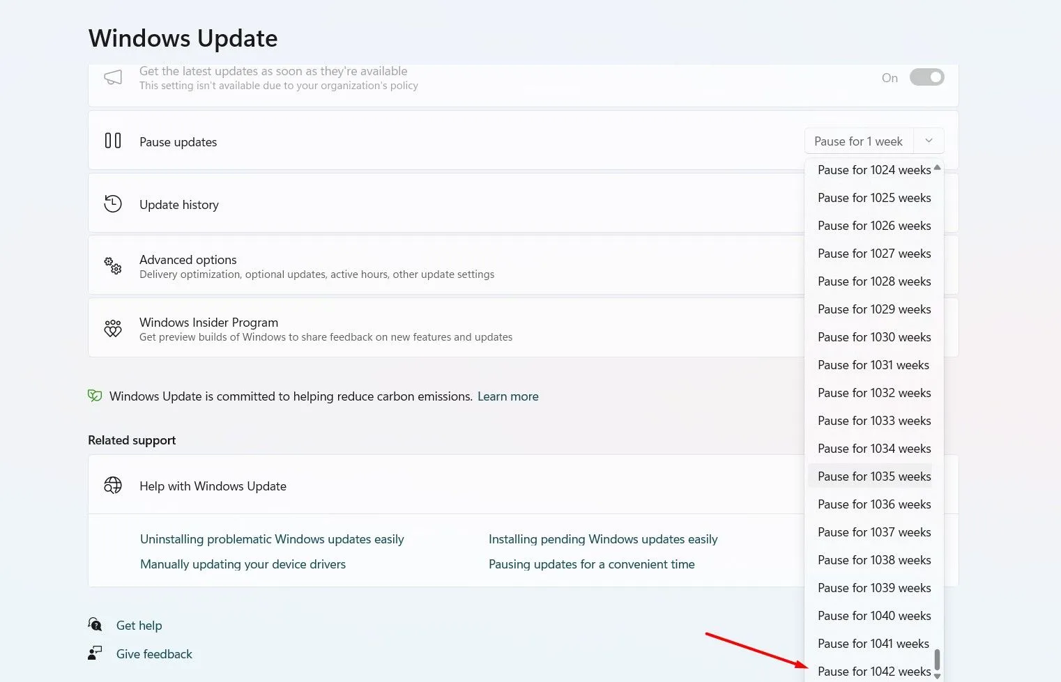 Tùy chọn tạm dừng cập nhật 1042 tuần trong menu thả xuống của Windows Update